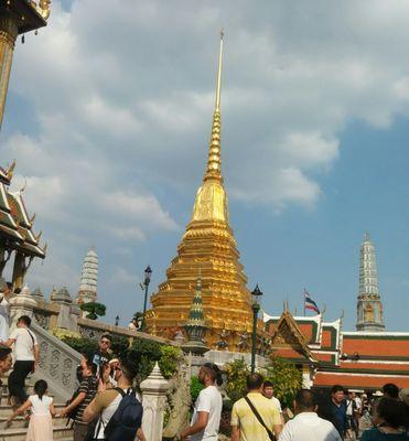 曼谷自由行攻略（旅游曼谷的最佳时间、交通、美食、购物和文化体验一览）(曼谷旅游自由行攻略)